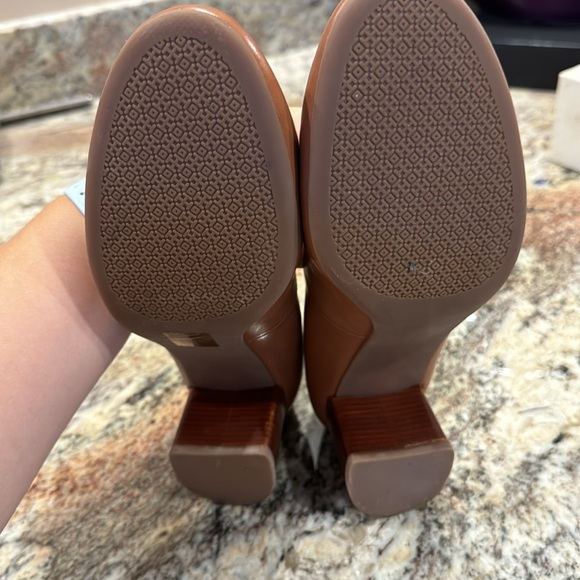 Tory Burch Block Heels Size 9 - Picture 5 of 8
